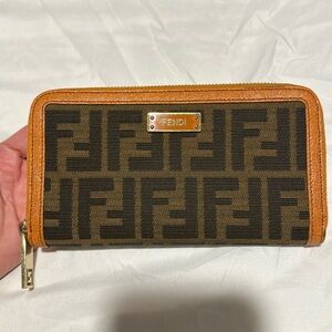 FENDI WALLET ZIPPY